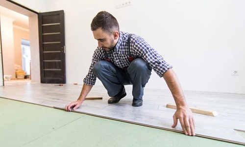 Pros and Cons of Laying Vinyl Over Tile